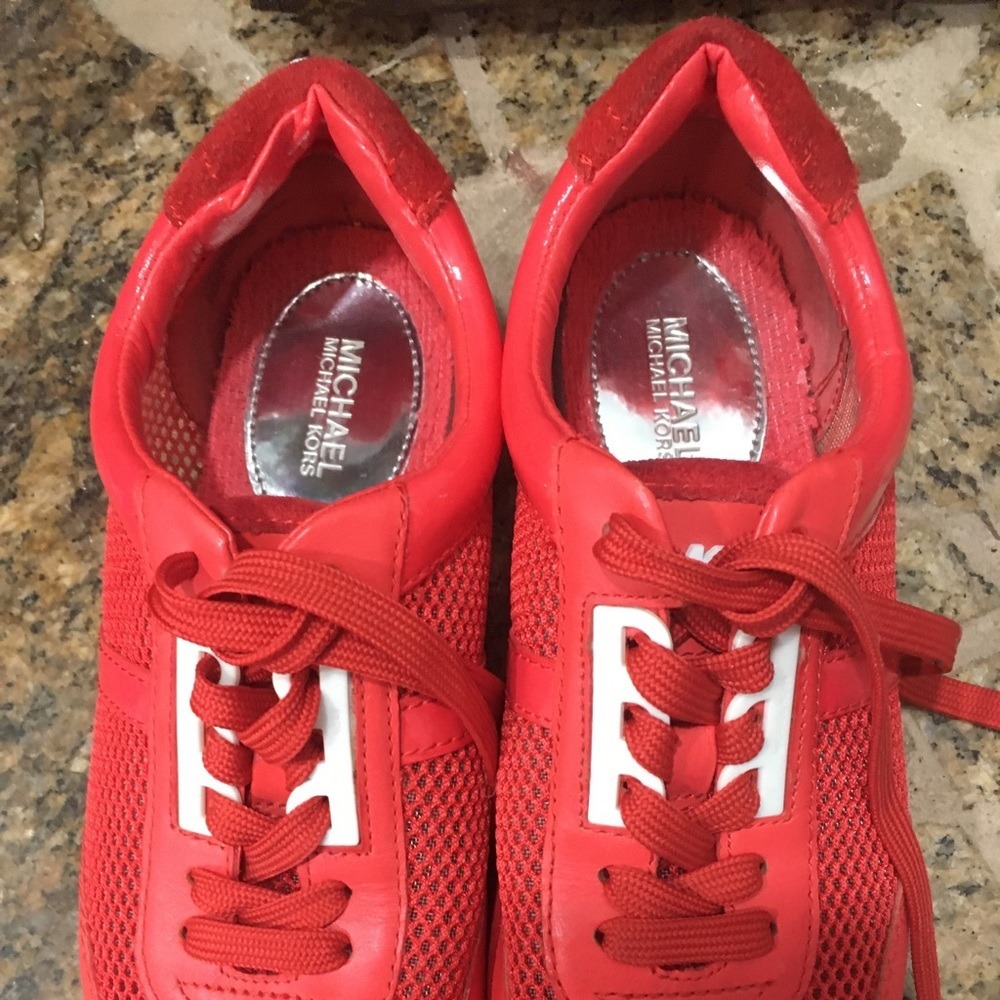 Michael Kors‎ Red Leather and Mesh Maggie Trainer sneakers size 7 - Picture 3 of 10